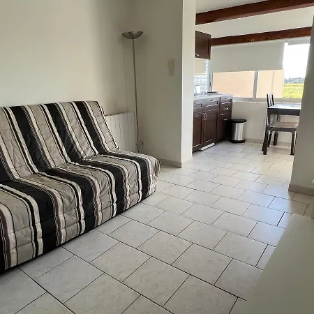 Joli Très Clair à Proximité Pour 3 Personnes * La Londe-les-Maures