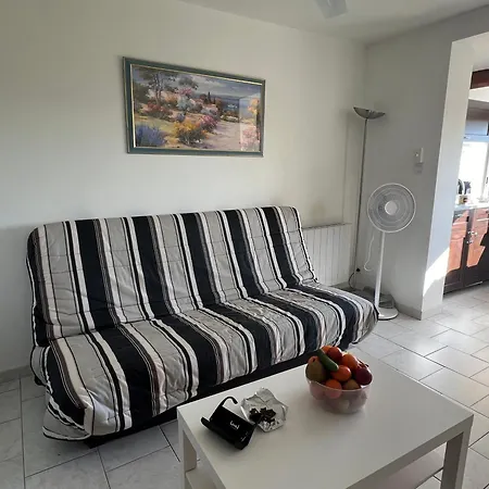 公寓 Joli Tres Clair A Proximite Pour 3 Personnes *