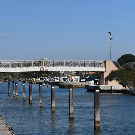 Joli Très Clair à Proximité Pour 3 Personnes * La Londe-les-Maures