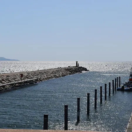 Appartement Joli Très Clair à Proximité Pour 3 Personnes *