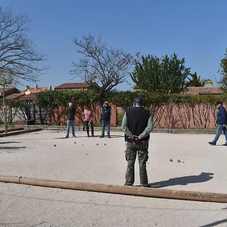 Joli Très Clair à Proximité Pour 3 Personnes * La Londe-les-Maures